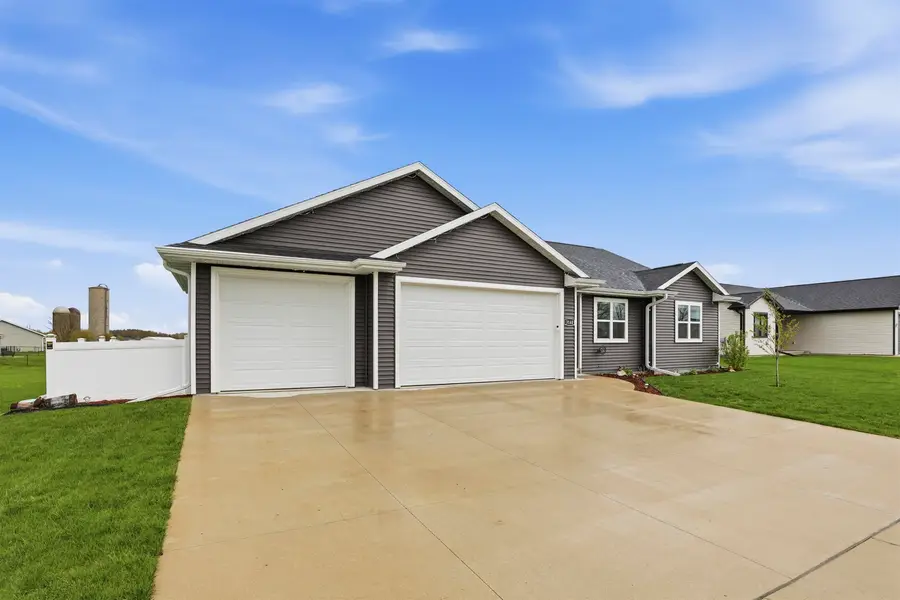 3140 S Weiler Road, Kaukauna, WI 54130 - #2