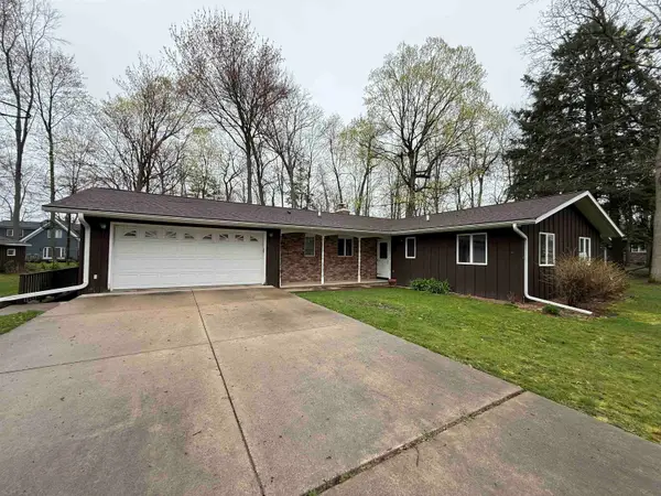 925 E Ridlington Avenue, SHAWANO, WI 54166