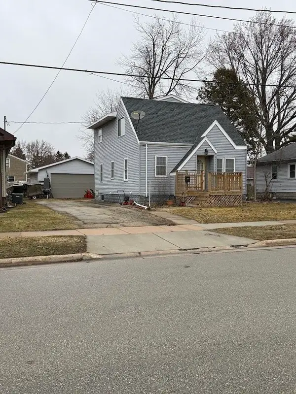 632 7th Street, MENASHA, WI 54952