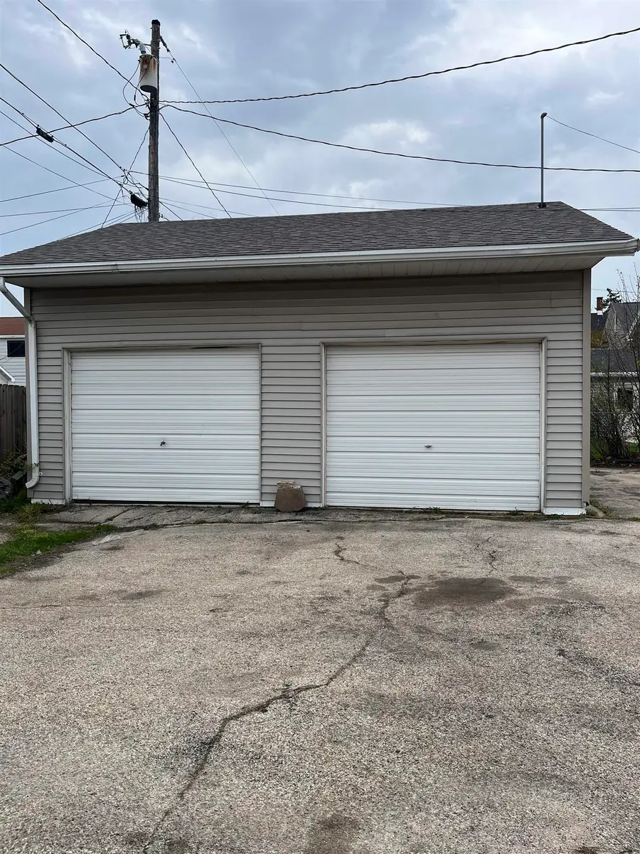15 6th Street, Fond Du Lac, WI 54935 - #3