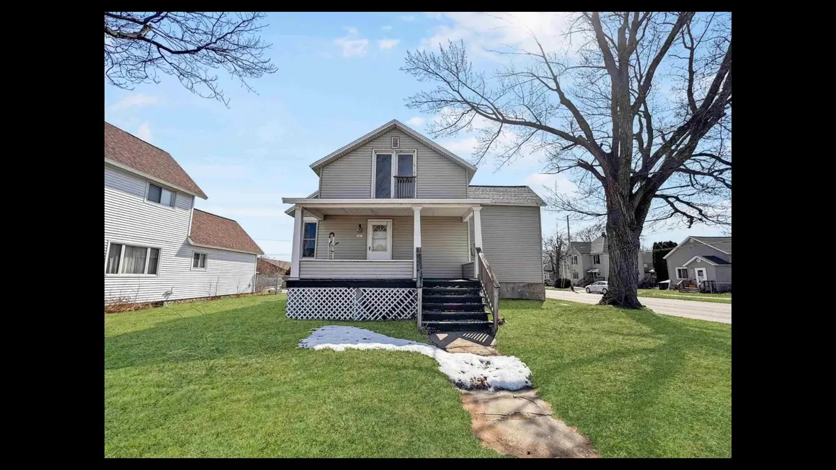 1417 11th Avenue, Menominee, MI 49858 - #1