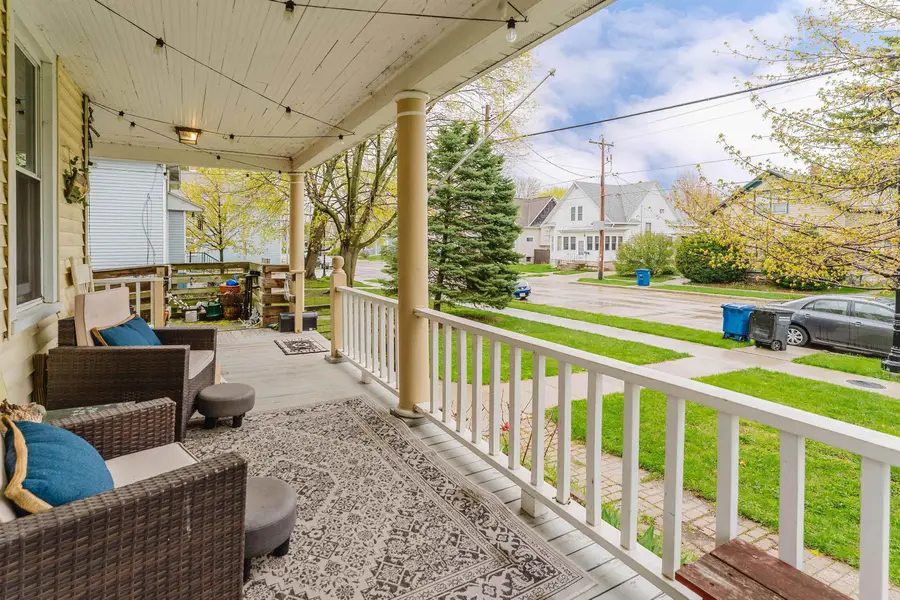 332 Rosalia Street, Oshkosh, WI 54901 - #3