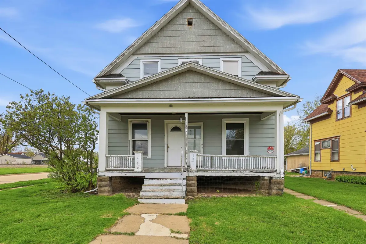 502 Adams Street, Neenah, WI 54956 - #1