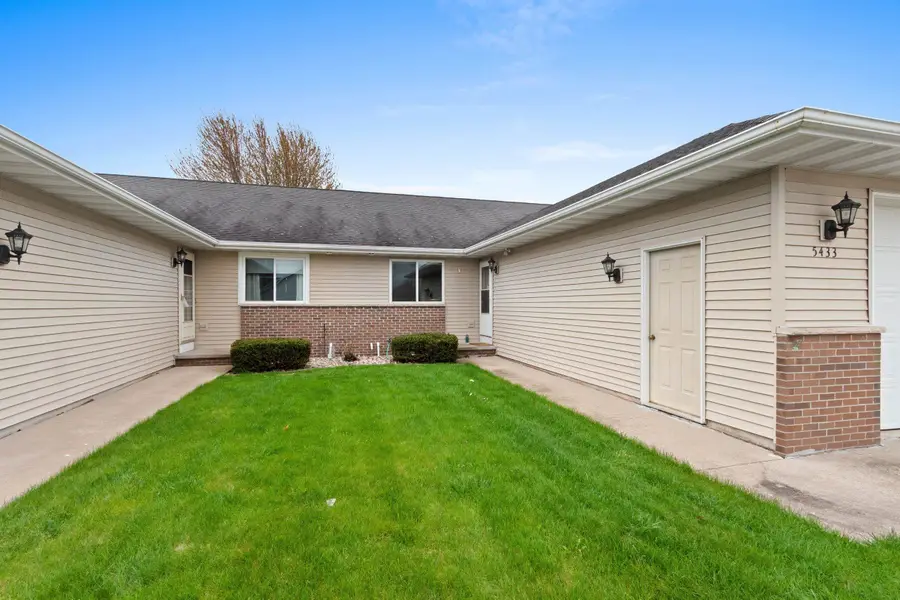 5433 Brookview Drive, Appleton, WI 54913-5444 - #3