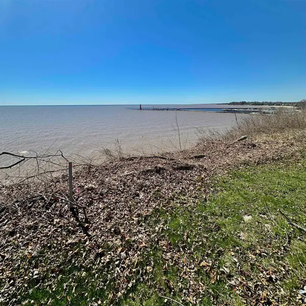 216 Lakeview Drive, ALGOMA, WI 54201