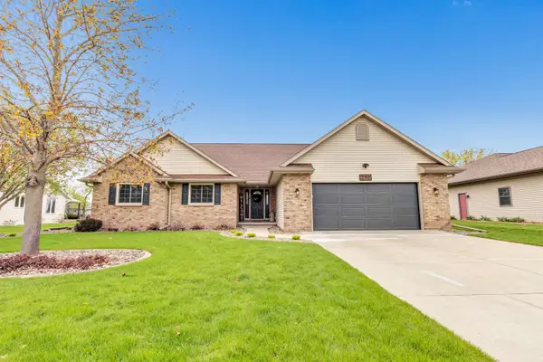 240 Alison Court, WRIGHTSTOWN, WI 54180-1170