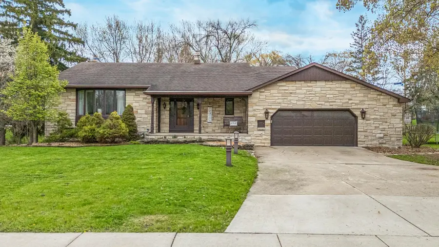 825 W Kimberly Avenue, Kimberly, WI 54136 - #2