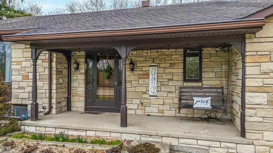 825 W Kimberly Avenue, Kimberly, WI 54136 - #3