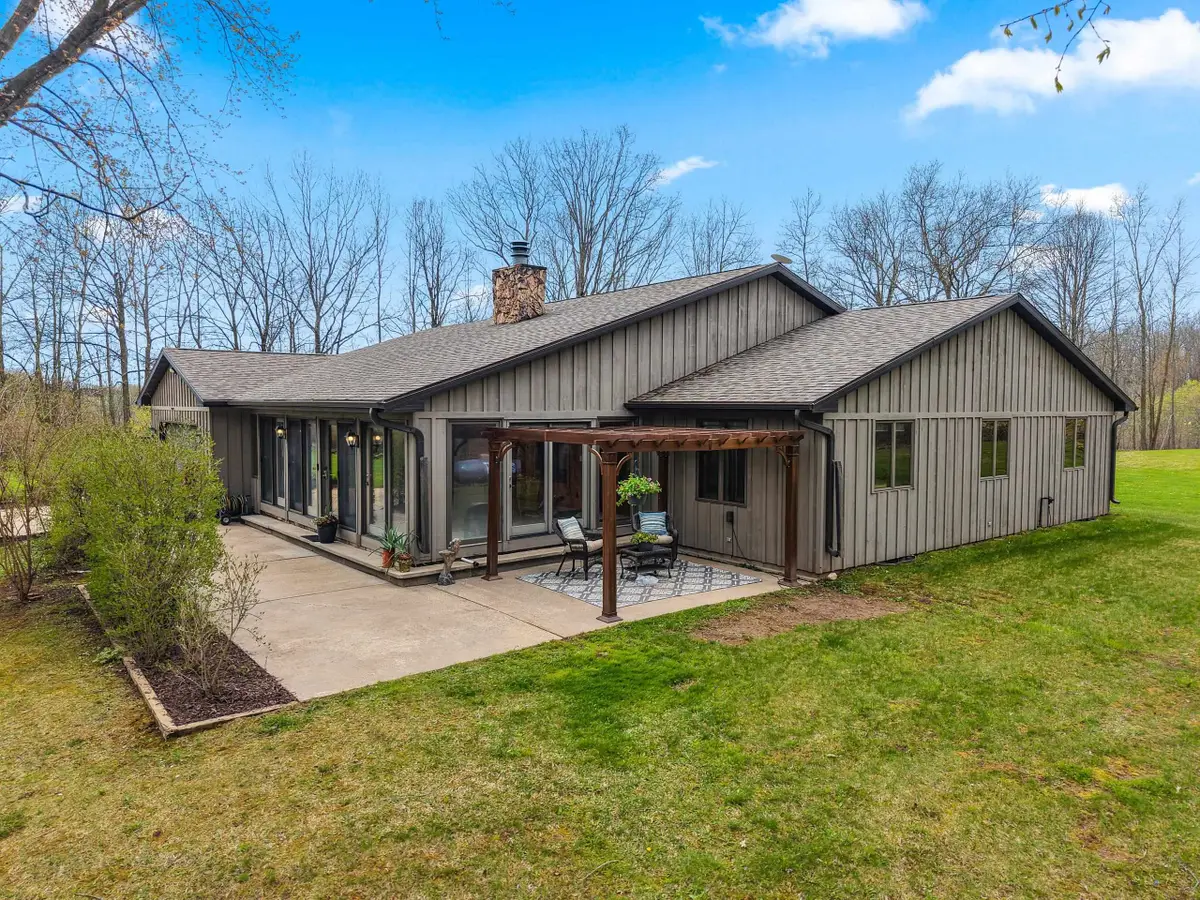 W7236 Wege Road, Hortonville, WI 54944-9723 - #1