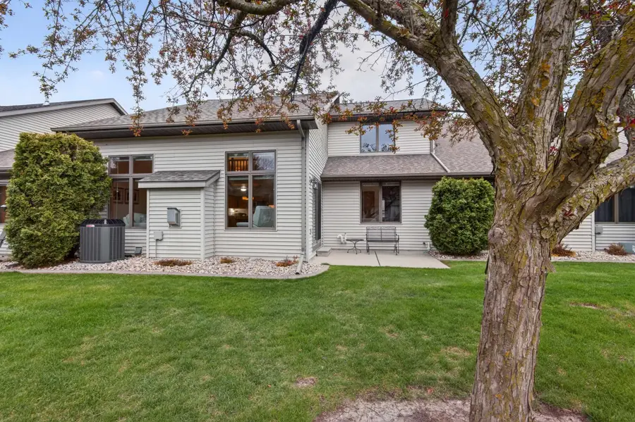 830 East River Drive #D, De Pere, WI 54115-4153 - #2
