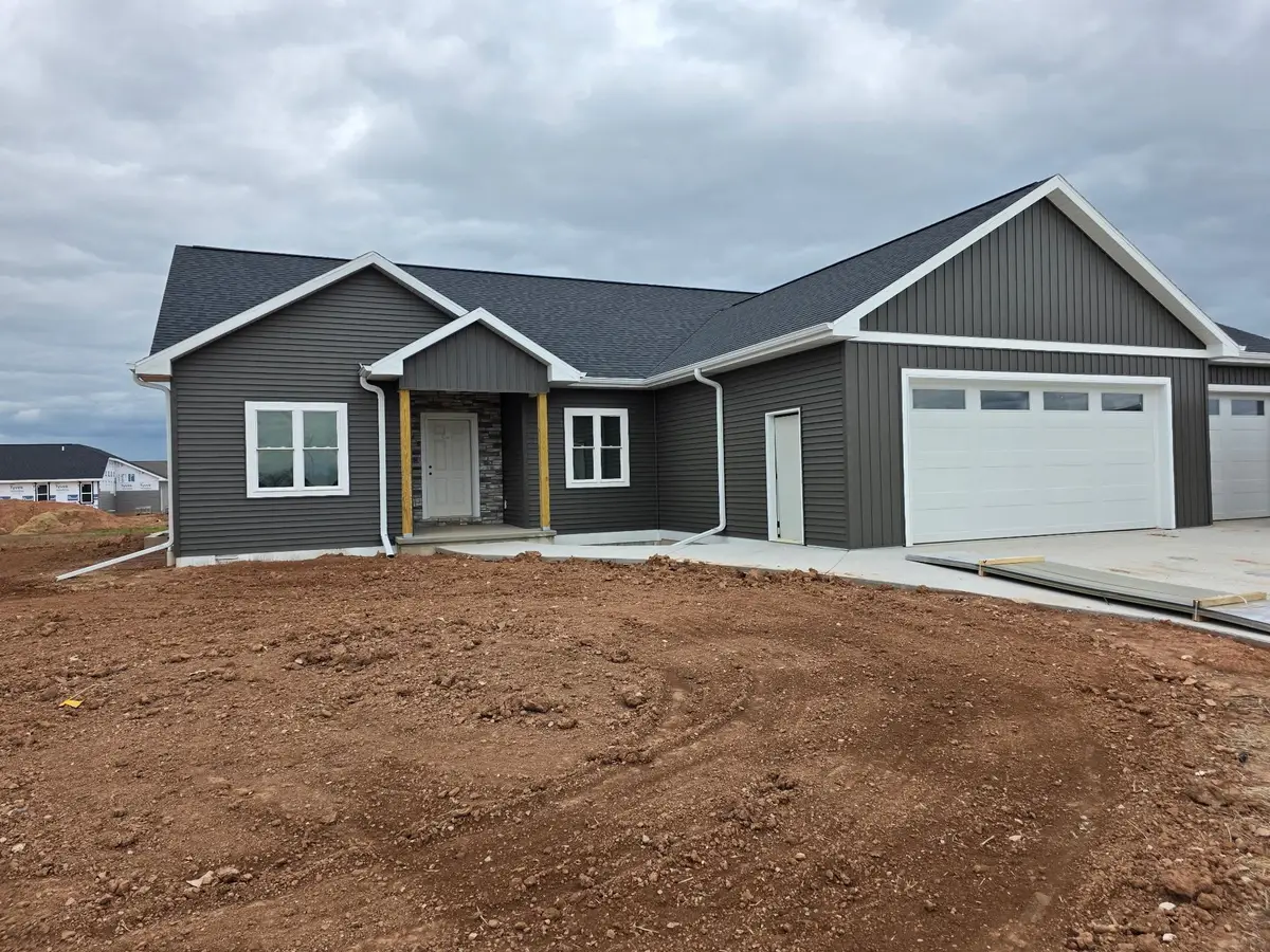 N9266 Homestead Lane, Appleton, WI 54915 - #1