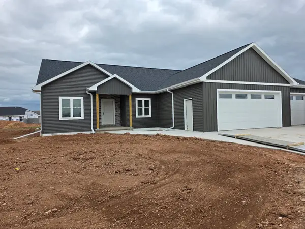 N9266 Homestead Lane, APPLETON, WI 54915