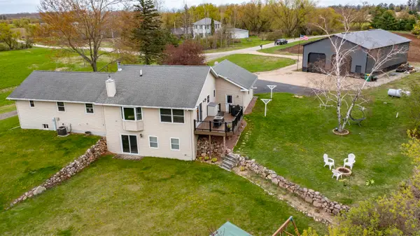 N5969 Rich Lake Road, OGDENSBURG, WI 54962