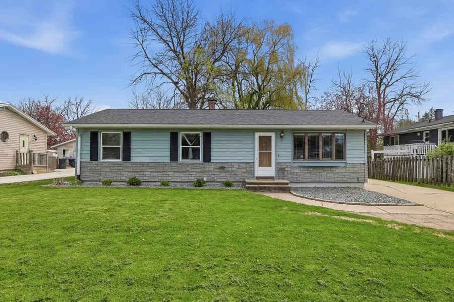 417 S 3rd Street, Winneconne, WI 54986 - #2