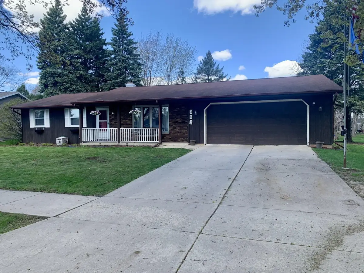 382 S 9th Street, De Pere, WI 54115-1327 - #1