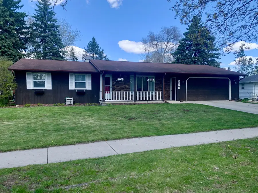 382 S 9th Street, De Pere, WI 54115-1327 - #2