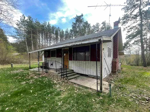 N6855 S Lake Drive, WILD ROSE, WI 54984