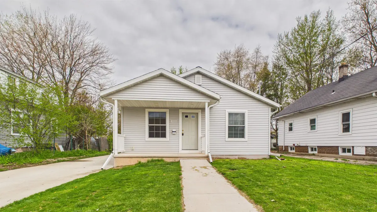 236 4th Street, Menasha, WI 54952 - #1