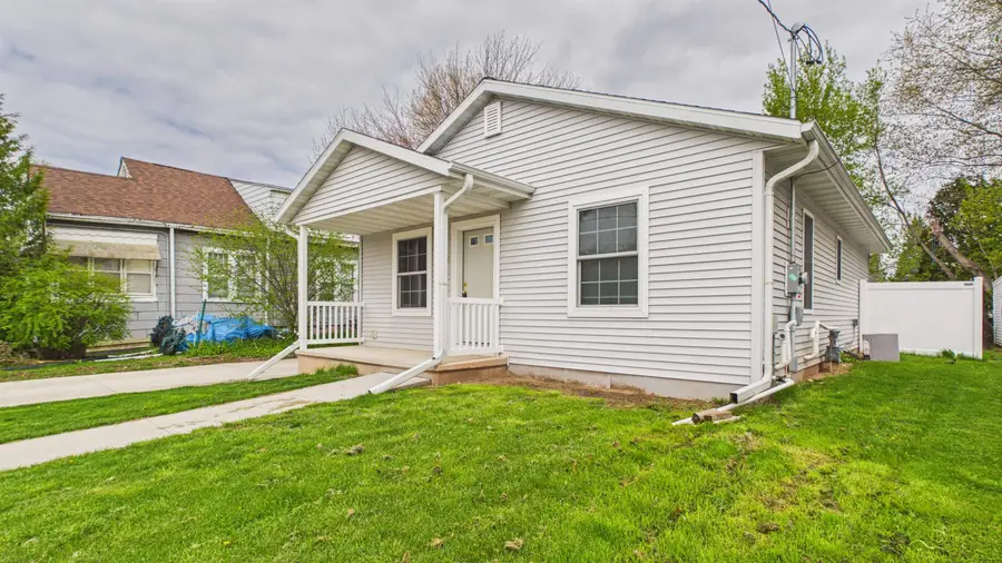 236 4th Street, Menasha, WI 54952 - #3
