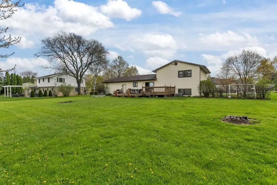 1709 Lake Breeze Road, Oshkosh, WI 54904 - #2