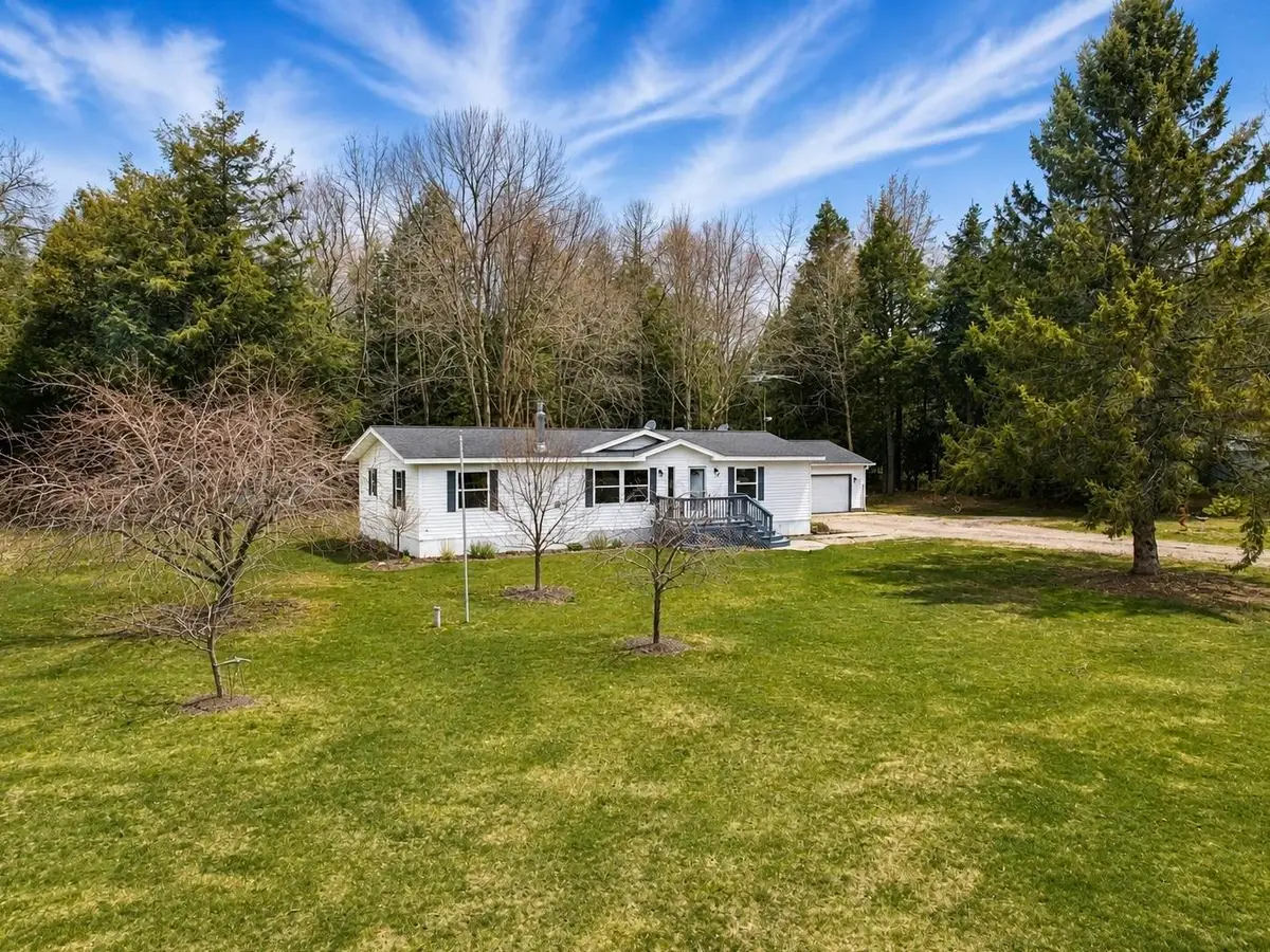 N4427 M-35 Highway, Menominee, MI 49858 - #1