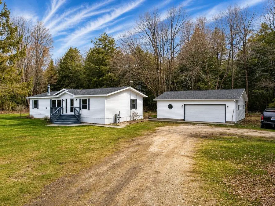 N4427 M-35 Highway, Menominee, MI 49858 - #2