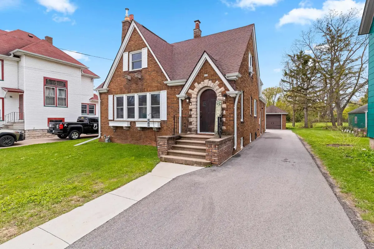 929 Merritt Avenue, Oshkosh, WI 54901-5341 - #1