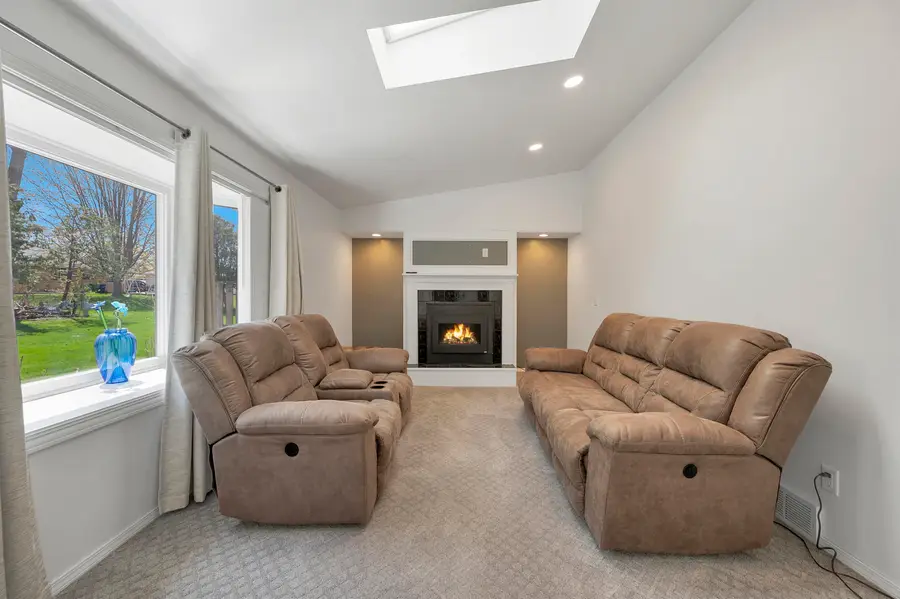 422 Silver Spring Drive, Green Bay, WI 54303 - #3