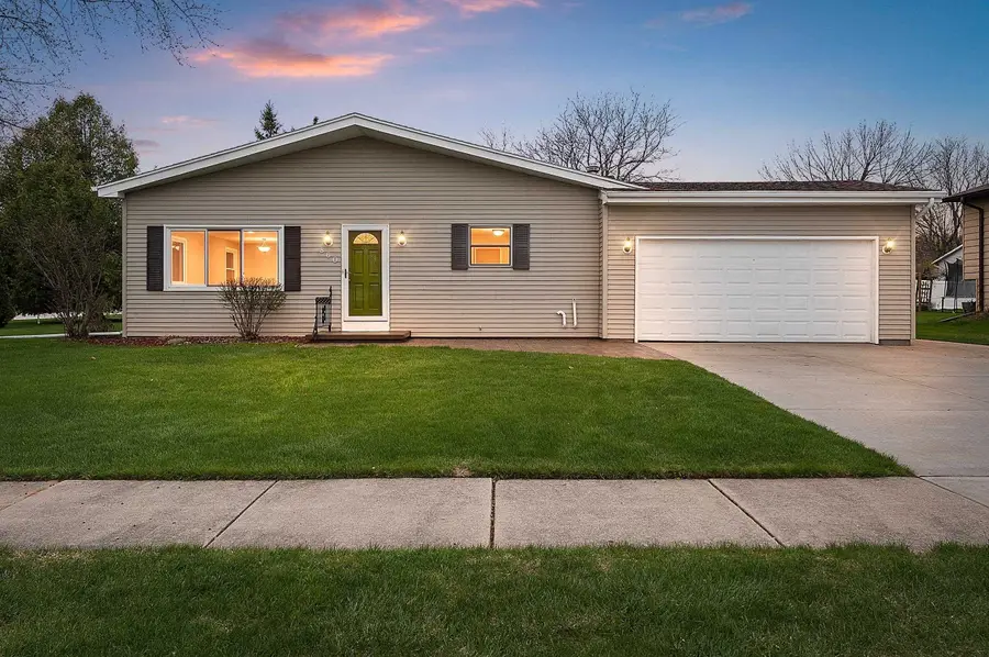 860 Fribourg Street, De Pere, WI 54115-3306 - #2