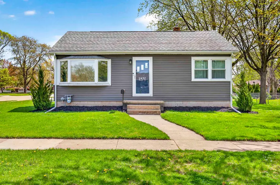 1432 Evans Street, Oshkosh, WI 54901 - #2
