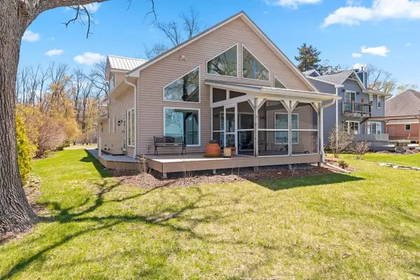 4381 Anapaula Lane, GREEN BAY, WI 54311-9743