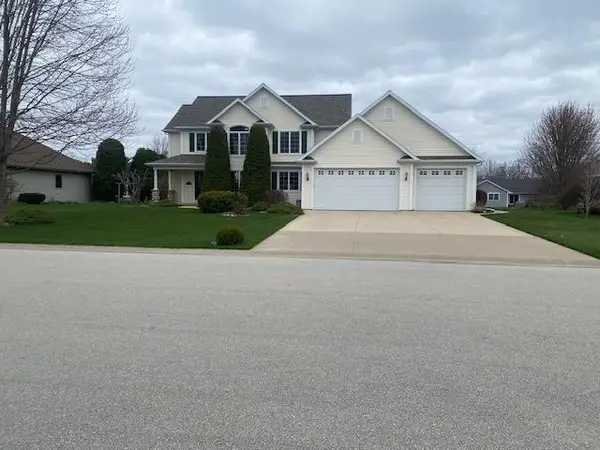 W5912 Blue Bonnet Drive, APPLETON, WI 54915-5654