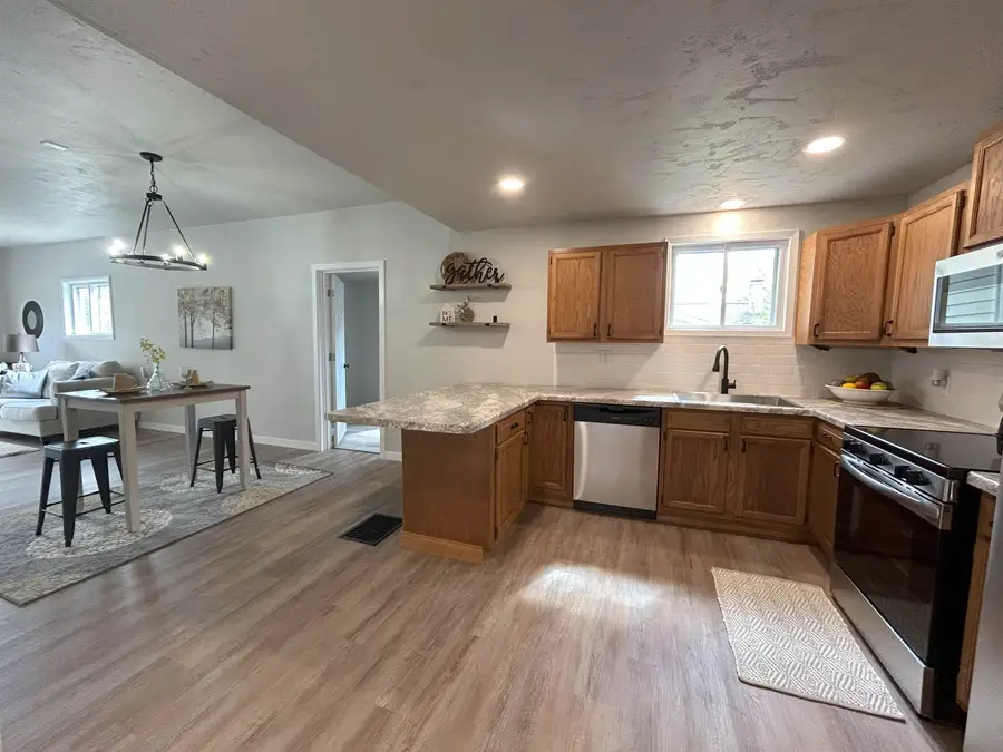 119 W 13th Street, Kaukauna, WI 54130 - #3