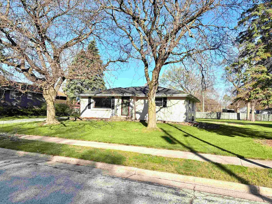 916 London Street, Menasha, WI 54952-1933 - #2