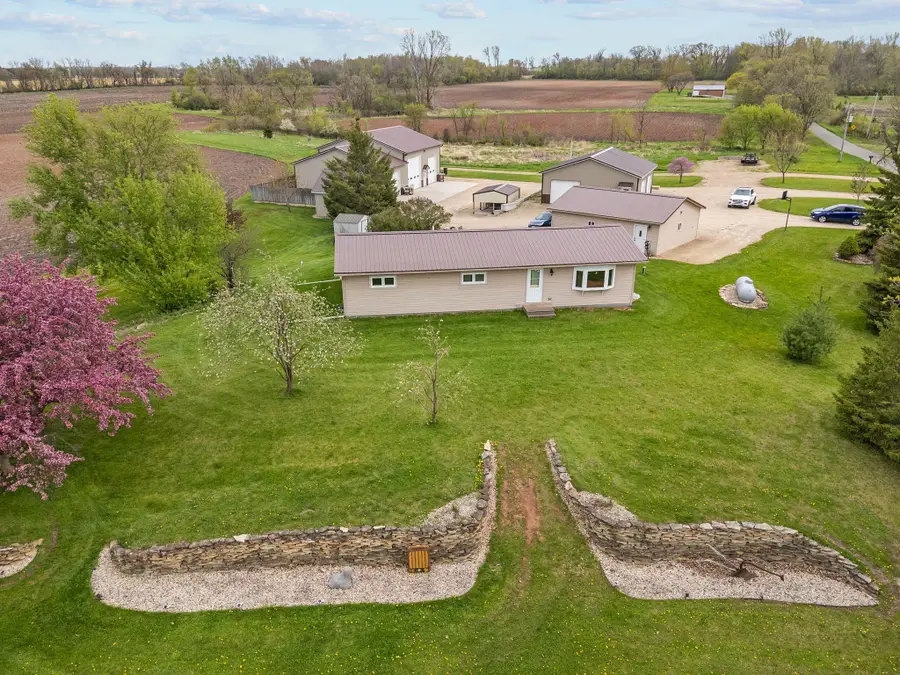 3290 Quarry Drive, Omro, WI 54963 - #2
