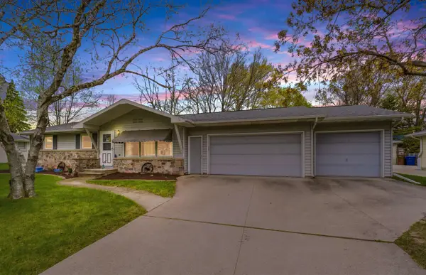 920 London Street, MENASHA, WI 54952