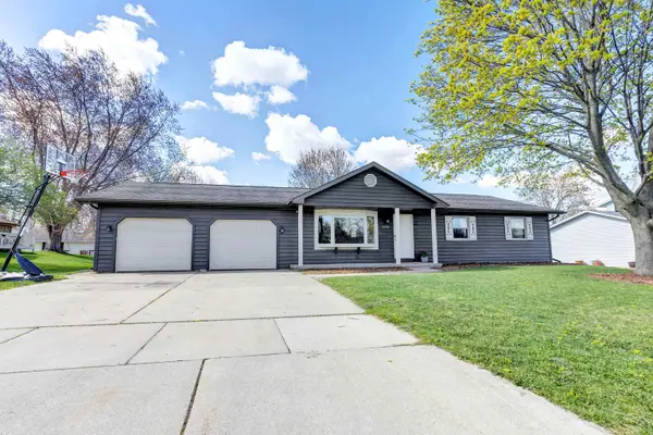 2658 Greenbrier Road, GREEN BAY, WI 54311