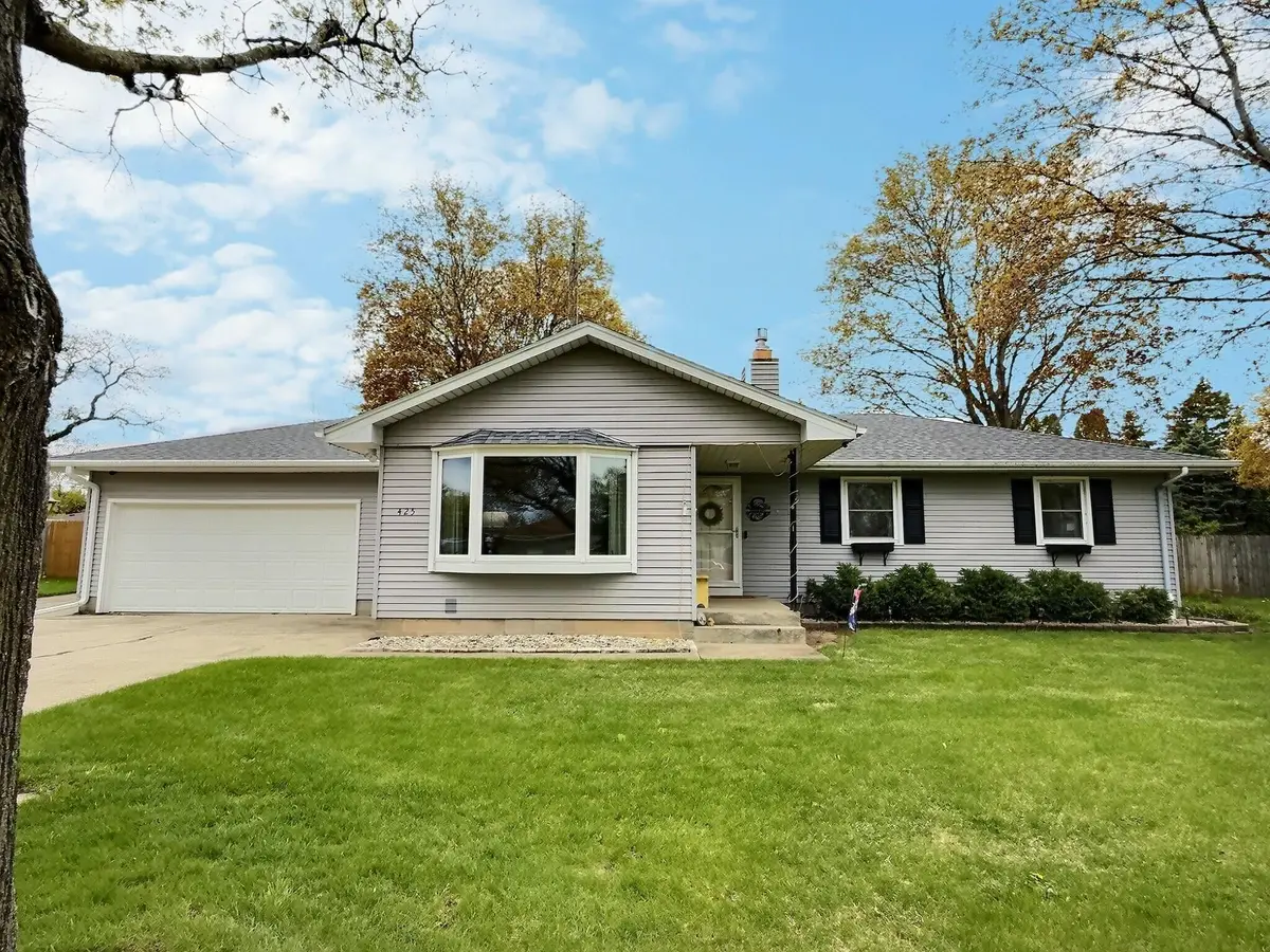 425 Glendale Avenue, Oshkosh, WI 54901 - #1
