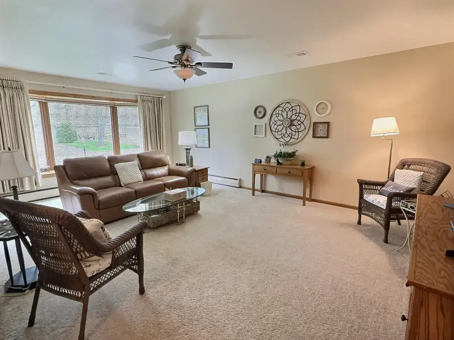 425 Glendale Avenue, Oshkosh, WI 54901 - #3