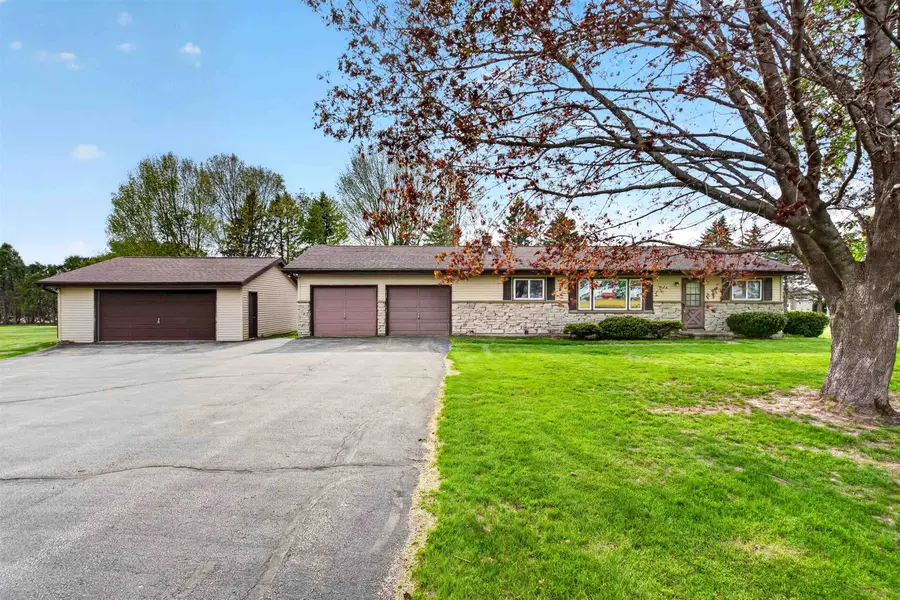 N5782 Fairview Road, Fond Du Lac, WI 54937 - #2
