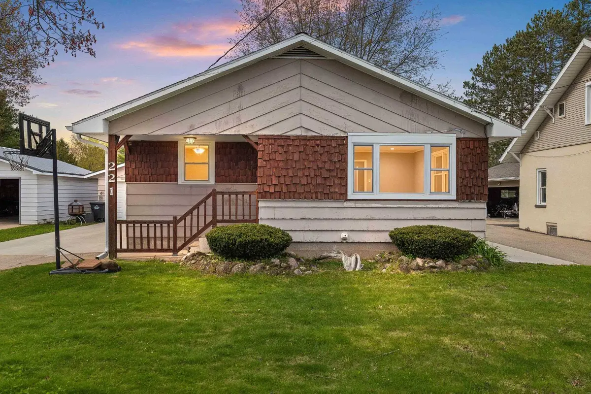221 River Heights, Shawano, WI 54166 - #1