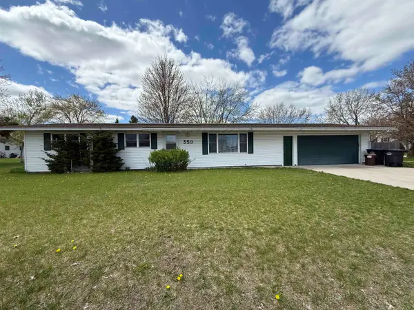 350 Kleeman Court, SHAWANO, WI 54166