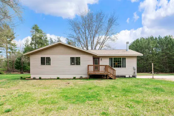 N2616 Roosevelt Road, MARINETTE, WI 54143