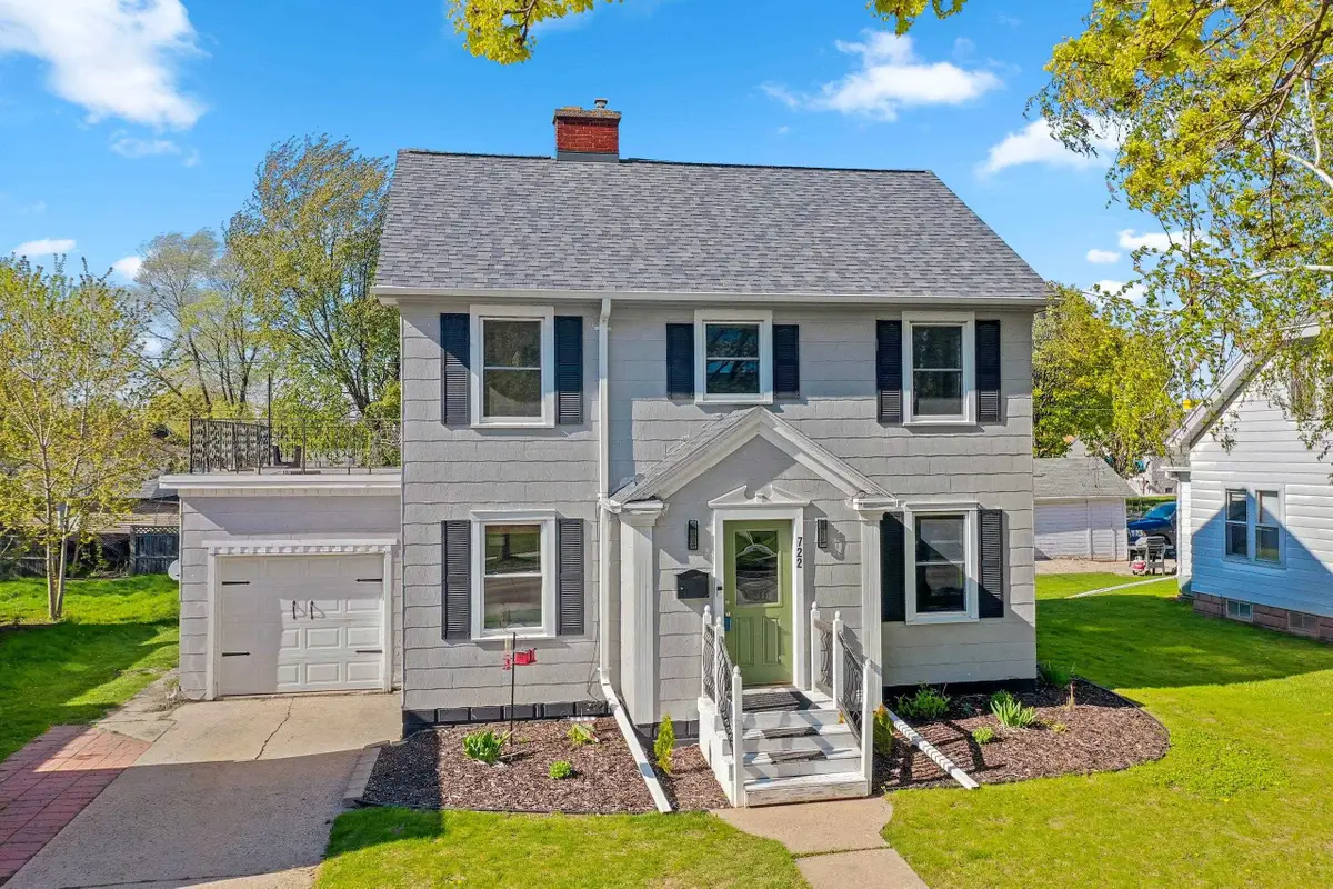 722 E Kimberly Avenue, Kimberly, WI 54136 - #1