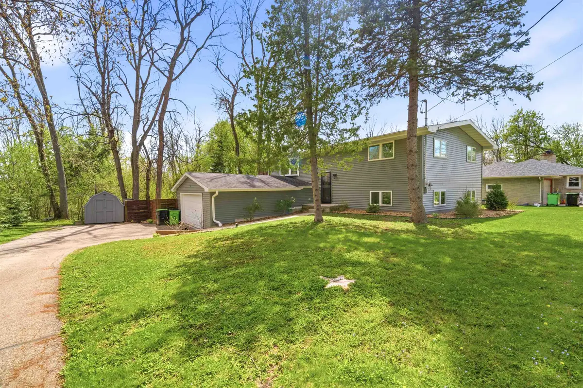 W6395 Lakeview Court, Menasha, WI 54952 - #1