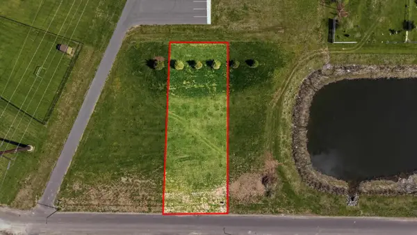 1535 Freedom Meadows Drive, NEENAH, WI 54956