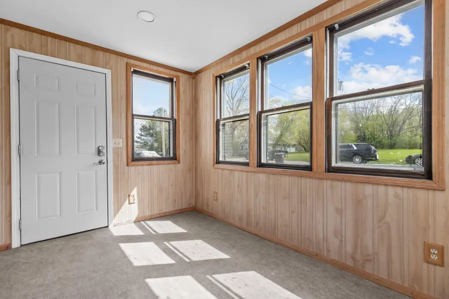 226 Gruenwald Avenue, Neenah, WI 54956 - #3