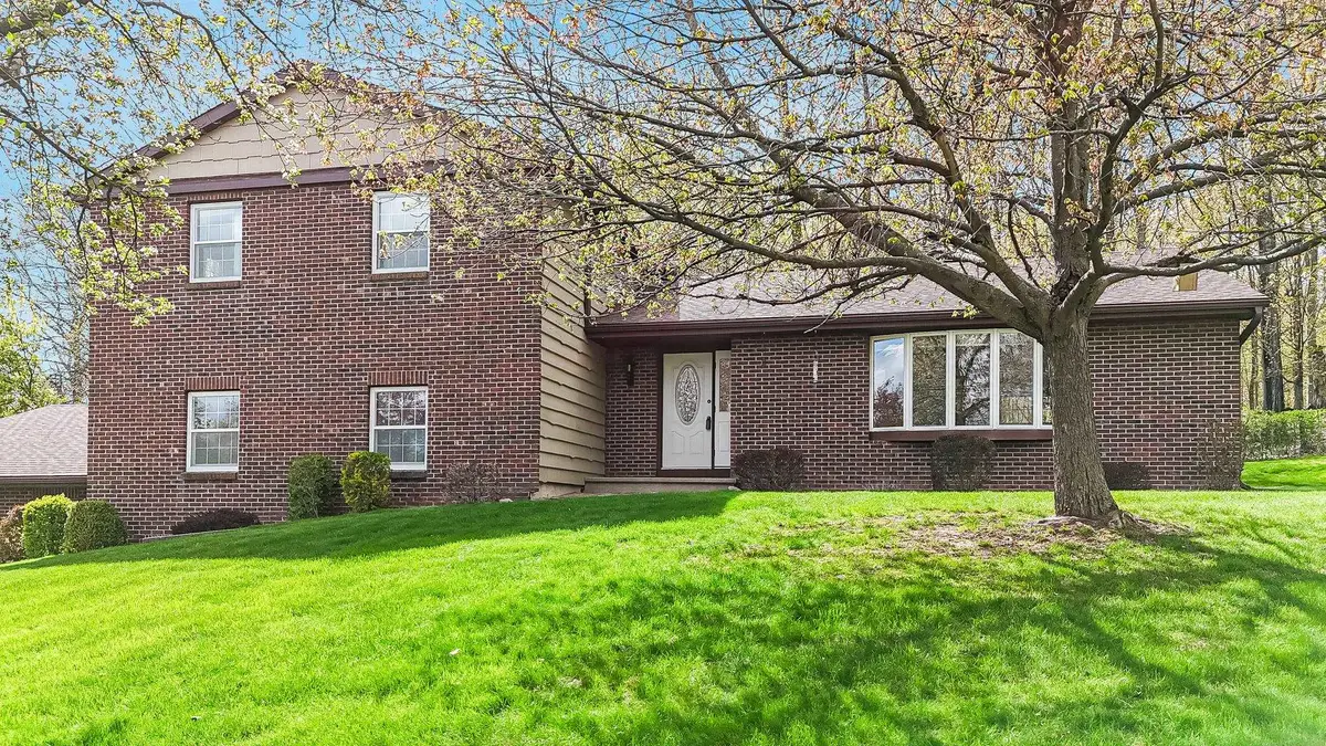 6283 N Rosewood Drive, Appleton, WI 54913 - #1