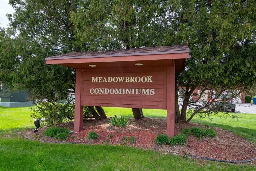2240 Meadowbrook Court #D, Oshkosh, WI 54904 - #2