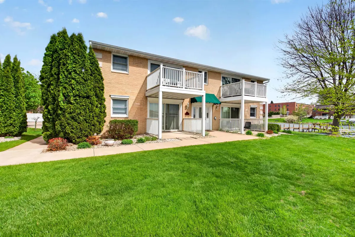 553 Gold Street #204, Green Lake, WI 54941 - #1